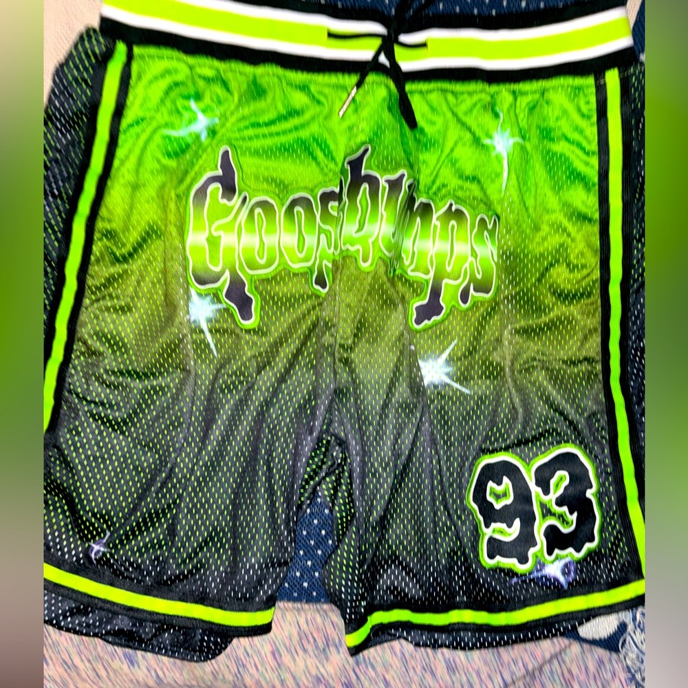 Men’s goosebump shorts! Can fit sizes (M-2x)!